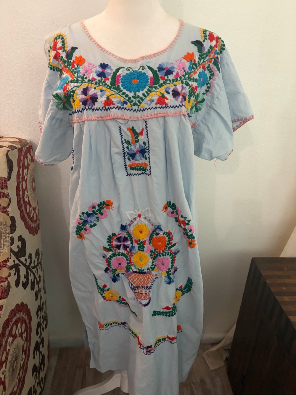 Vintage Mexican folk art Embroidered Floral Midi Dress